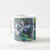 Lila Tasse der weißen Blume (Vorderseite Links)