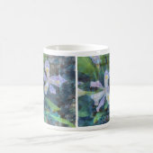 Lila Tasse der weißen Blume (Mittel)