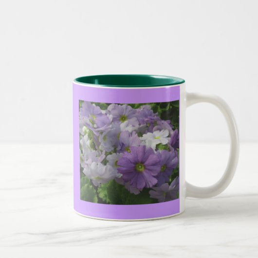 Lila Tasse der weißen Blume (Rechts)