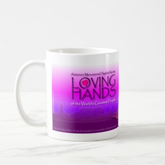 Lila Tasse des Cousins liebevolle Hand (Links)