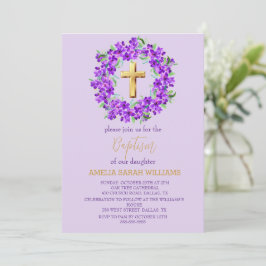 Lila Taufe des Lilac Floral Gold Cross Girl Einladung