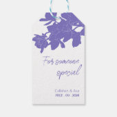 lila Text mit weißer Blume Geschenkanhänger (Rückseite)