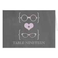 Lila Tischnummer Geeky Glasses Chalkboard