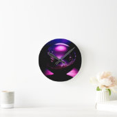 Lila, transparenter Globe mit Berglandschaft Runde Wanduhr (Zuhause)