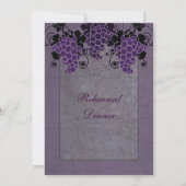 Lila Trauben Vintage Hochzeit Probe Abendessen Einladung (Rückseite)