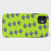 Lila Traubenmuster auf grün Case-Mate iPhone Hülle (Rückseite (Horizontal))