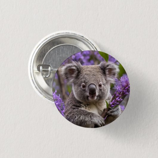 "Lila träumen: Ein Koala in einem Jacaranda-Baum Button (Vorne & Hinten)
