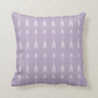 Lila Trendy Arrow Kissen