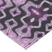 Lila Tribal Waves Muster Tableclout Tischdecke (Schrägansicht)