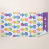 Lila tropischer Ananas-Individuelle Name Strandtuch (Vorderseite)