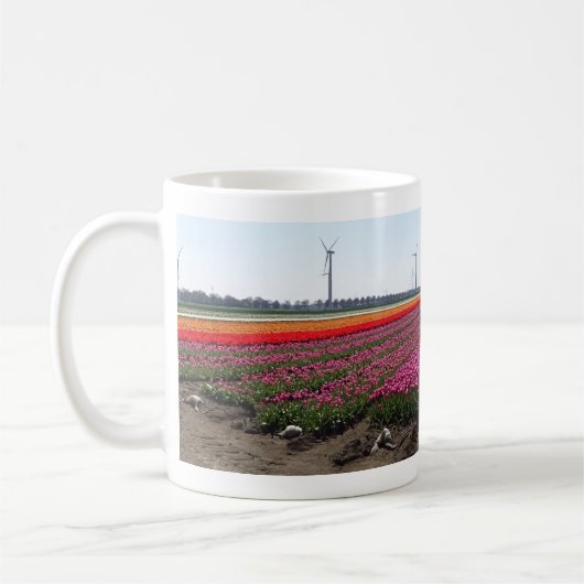 Lila Tulips Field Panoramablick Kaffee Tasse (Links)