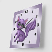 Lila Uhr an der Wand (Winkel)