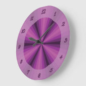 Lila Uhr zur optischen Illusion (Winkel)