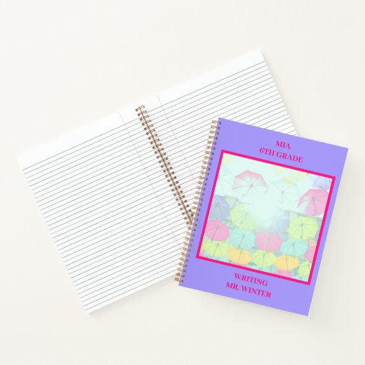 Lila Umbrellas-Klasse Notizblock (Innenseite)