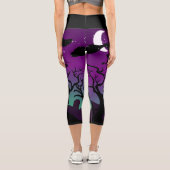 Lila und aquablau Spuk Friedhof Halloween Capri Leggings (Rückseite)