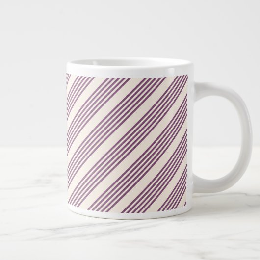 Lila und beige Streifen Jumbo-Tasse (Rechts)