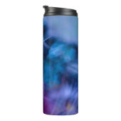Lila und blaue Blume Thermosbecher (Nach rechts gedreht)