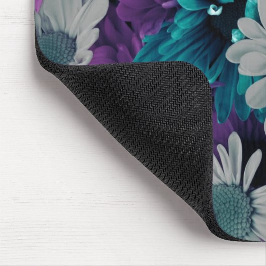 Lila und blaue Blumen Mousepad (Ecke)