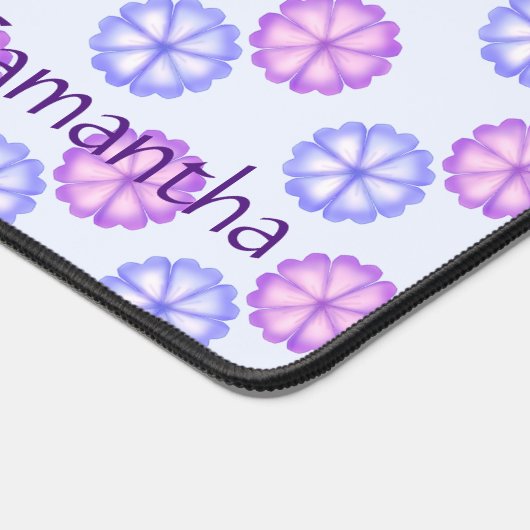 Lila und blaue Blumen Schreibtischunterlage (Ecke)