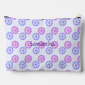 Lila und blaue Blumen Zubehörtasche (Rückseite)