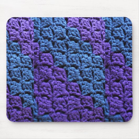 Lila und blaue Häkelarbeit Mousepad (Vorne)
