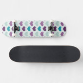 Lila und blaue Herzen Skateboard (Horizontal)