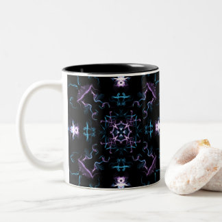 Lila und blaue Mandala-Blume Zweifarbige Tasse