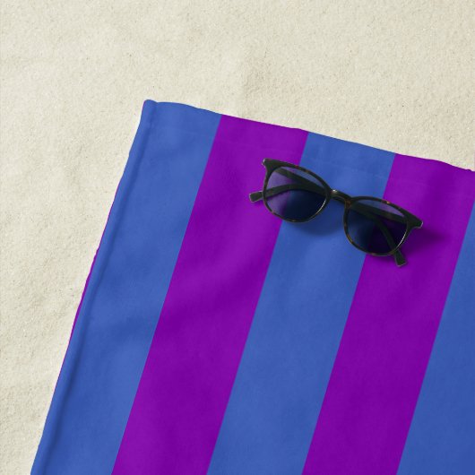 Lila und blaue Streifen Strandtuch (Beispiel)