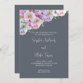 Lila und blaue Wildblumen Gray Garden Wedding Einladung (Vorne/Hinten)
