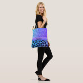 Lila und blauer Leopard und Pixel Personalisiert Tasche (Am Model)