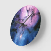 Lila und blauer Nebel Runde Wanduhr (Winkel)