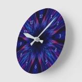 Lila und blaues Muster Runde Wanduhr (Winkel)