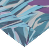 Lila und blaues Palmenblatt tropisches Muster Tischdecke (Schrägansicht)
