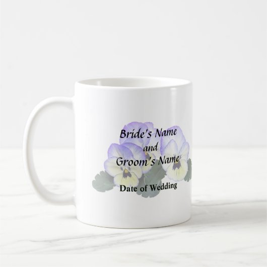 Lila und Creme Stiefmütterchen Kaffeetasse (Links)
