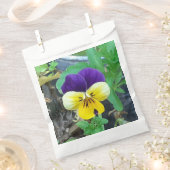 Lila- und Gelbblüte Geschenktütchen (Ausgeschnitten)