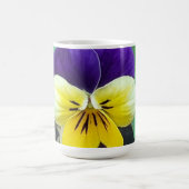 Lila- und Gelbblüte Kaffeetasse (Mittel)