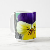Lila- und Gelbblüte Kaffeetasse (Vorderseite Links)