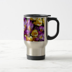 Lila und gelbe Blume Reisebecher