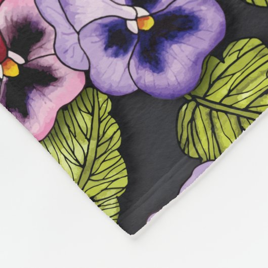 Lila und gelbe Stiefmütterchen Blumenfleece blau Fleecedecke (Ecke)