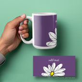Lila und gelber weißlicher Daisy-Text Kaffeetasse