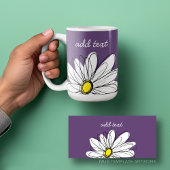 Lila und gelber weißlicher Daisy-Text Kaffeetasse