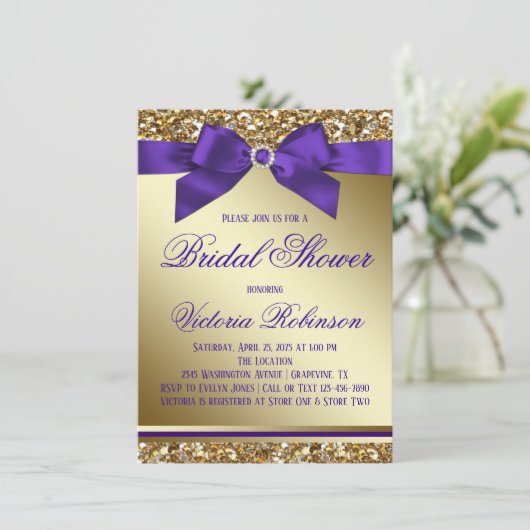 Lila und Gold Brautparty Einladung (Stehend Vorderseite)