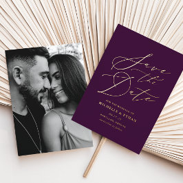 Lila und Gold-Kalligrafie-Foto Save the Date Folieneinladung