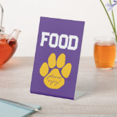 Lila und Gold Pawprint Food Table Abschluss Sockelschild (In SItu)
