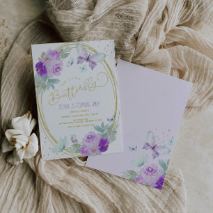 Lila und goldene Blumenschmetterlinge zum Geburtst Einladung