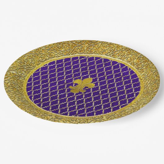 Lila und goldene Fleur-de-lis Pappteller (Schrägansicht)