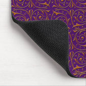 Lila und goldenes Weinmuster Mousepad (Ecke)