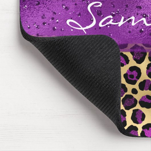 Lila und goldfarbener Leopard Pinselstrich Mousepad (Ecke)
