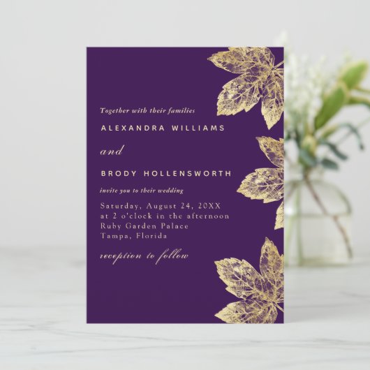 Lila und goldfarbenes Rustikales Leaf auf einer Ho Einladung (Stehend Vorderseite)