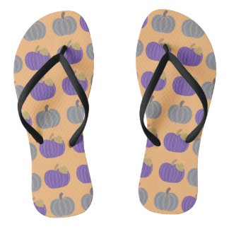 Lila und graue Pumpkins Herbstmuster FlipFlops Badesandalen